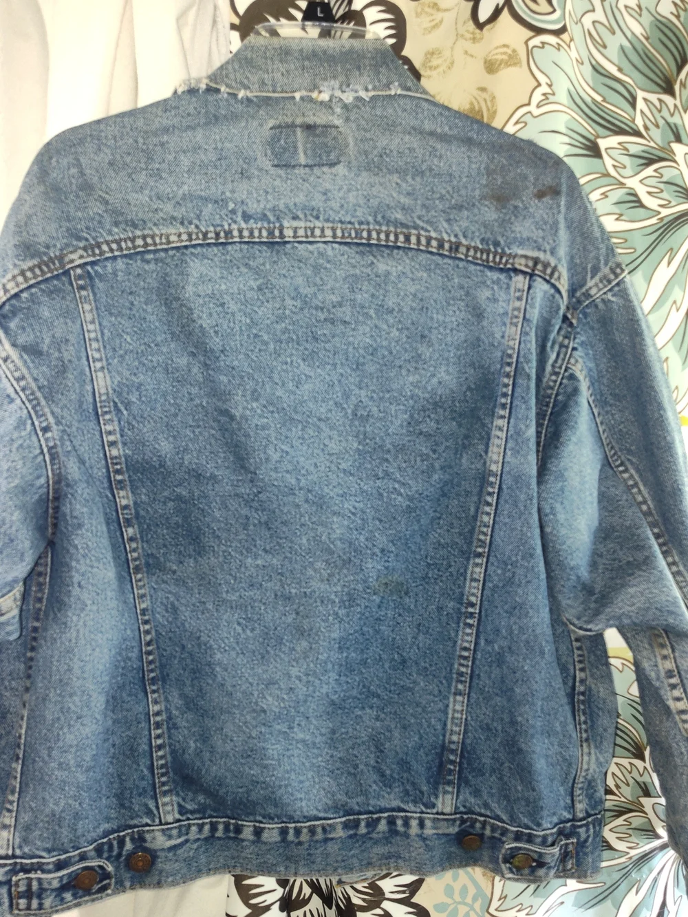 Vintage Levi's Light Blue Washed Denim Trucker Jacket Size L